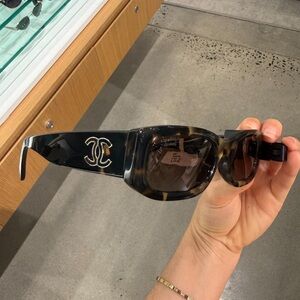 Authentic Chanel Tortoiseshell CC Sunglasses